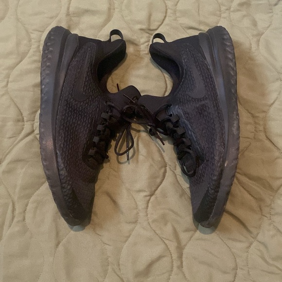 Nike rival running shoes - Picture 2 of 4